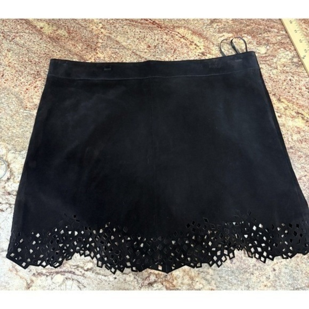 Laundry Shelli Segal NWT Suede Mini Skirt A-line Scalloped Cutout Black Sz 10 - Picture 10 of 11